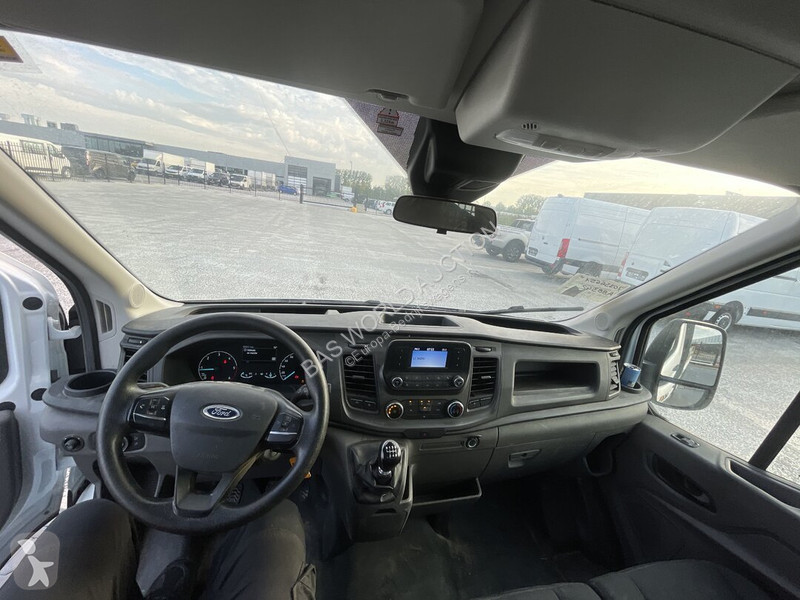 Autoutilitară Ford