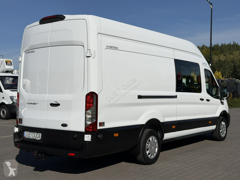 Samochód dostawczy Ford
