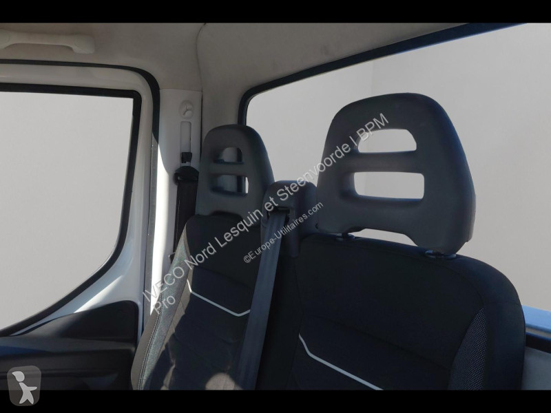 عربة نفعية Iveco CCb 35C16H empattement 4100...