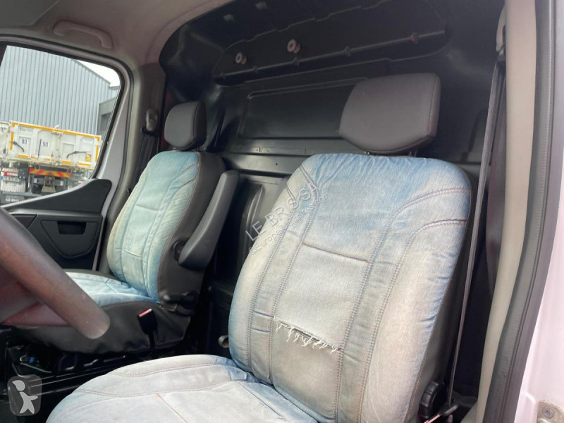 عربة نفعية Renault  MASTER
