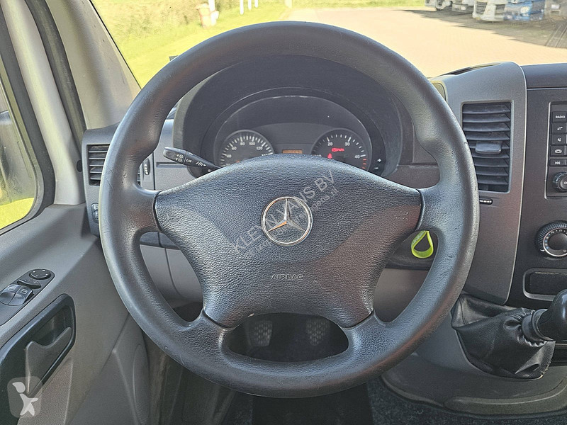 عربة نفعية Mercedes 213