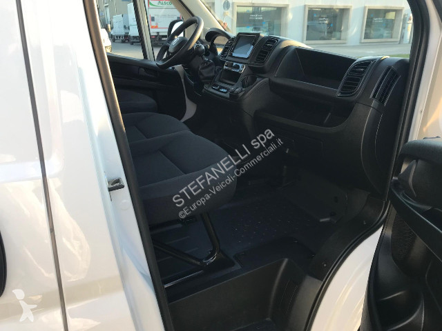 Véhicule utilitaire Fiat Ducato 33 MH2 2.2 mjt3...