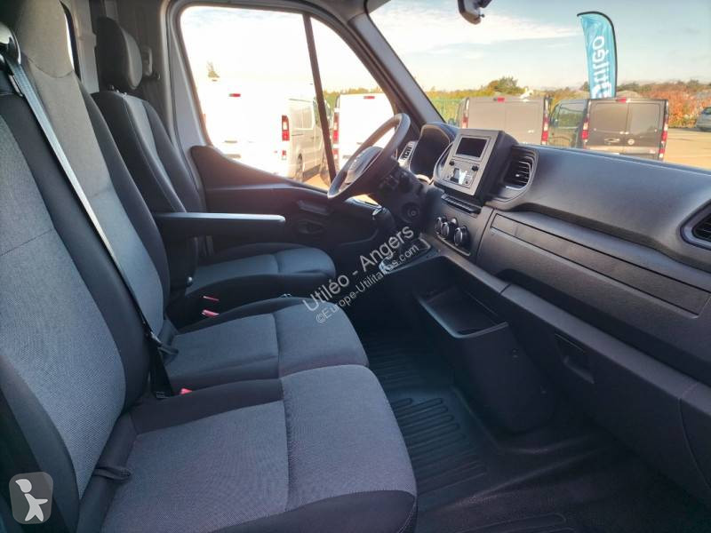 Užitkové vozidlo Nissan RJ L4H1 2.3 DCI 165CH...