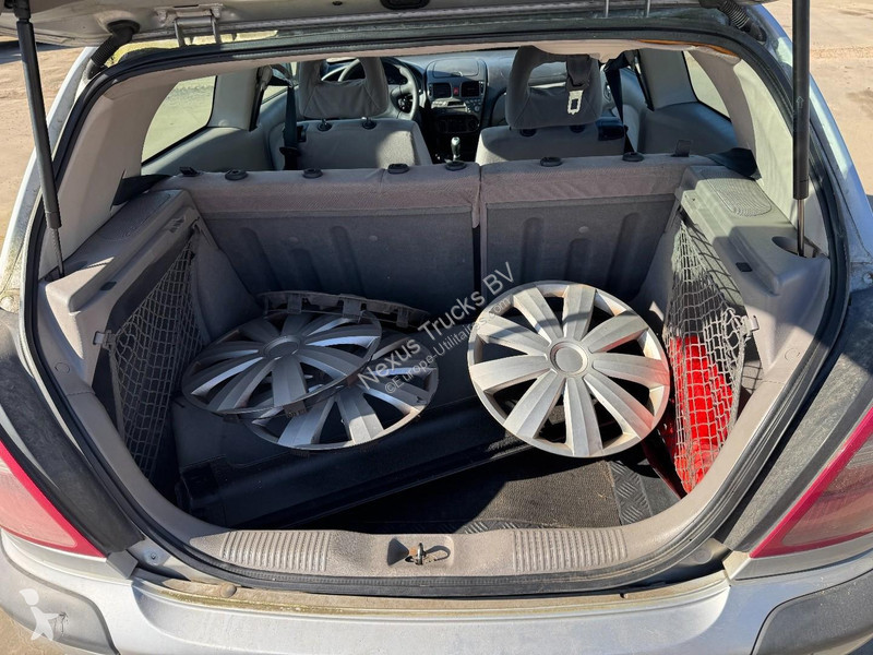 Véhicule utilitaire Nissan 1.5 (AIRCONDITIONING)