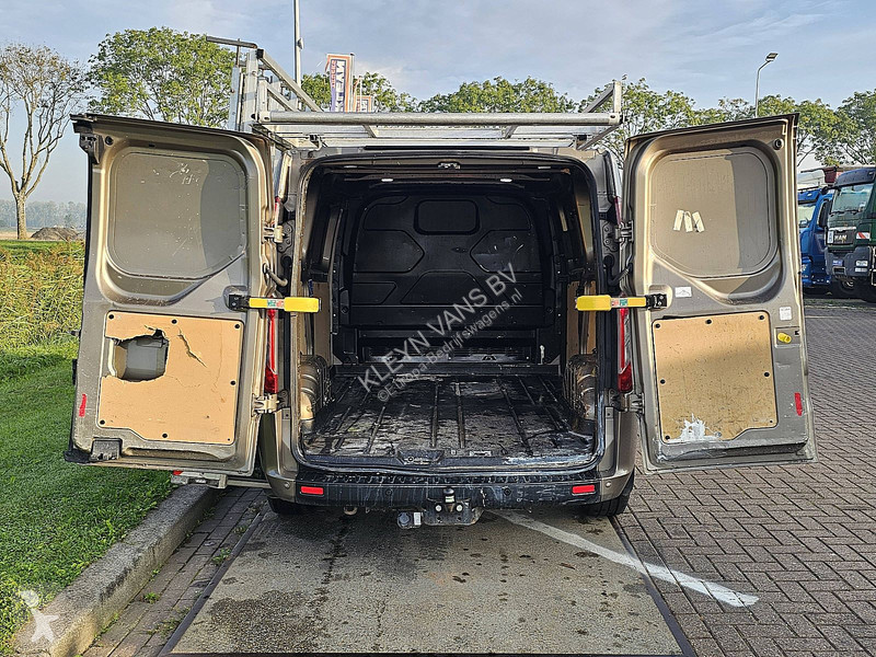 Véhicule utilitaire Ford 2.0 ac EURO6 resteel