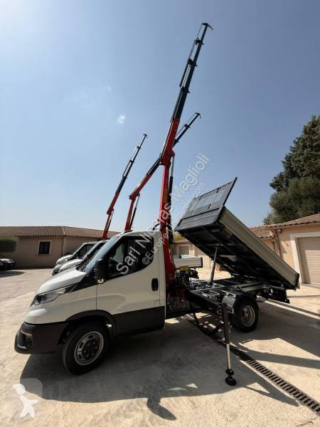 Véhicule utilitaire Iveco 35C16