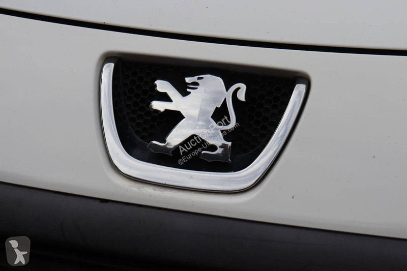 Véhicule utilitaire Peugeot 120 L1 1.6HDIF...