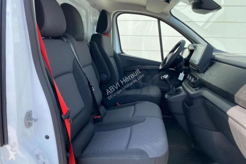 Véhicule utilitaire Renault L2H1 3T BLUE DCI...