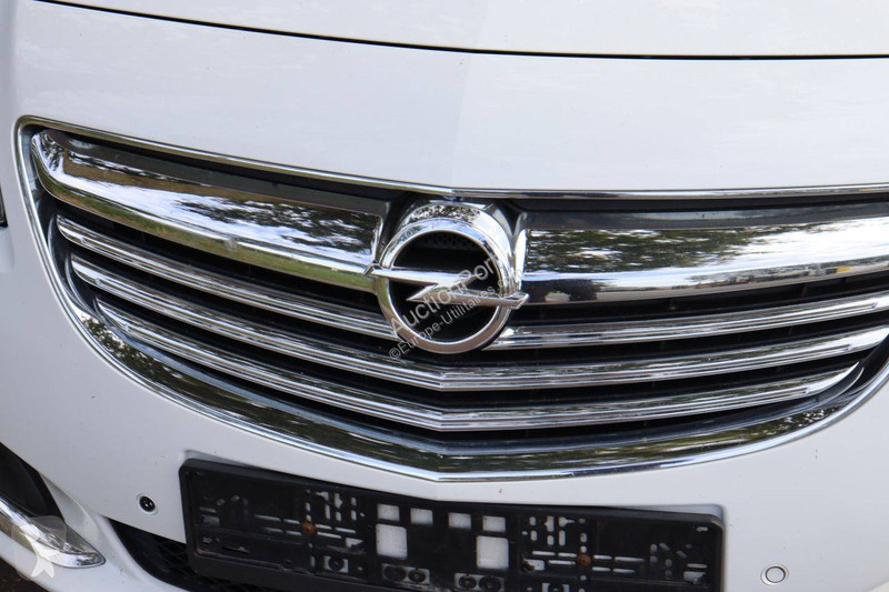 Véhicule utilitaire Opel Sports SW