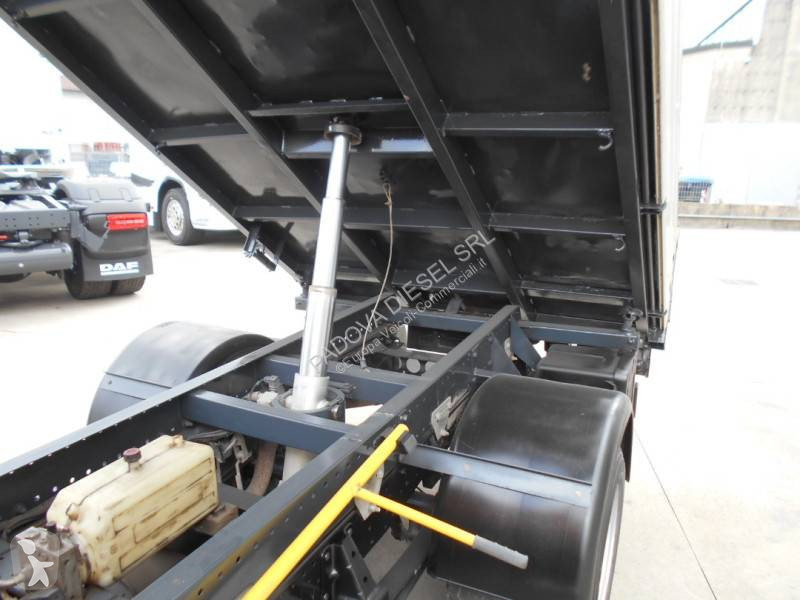 Véhicule utilitaire Isuzu