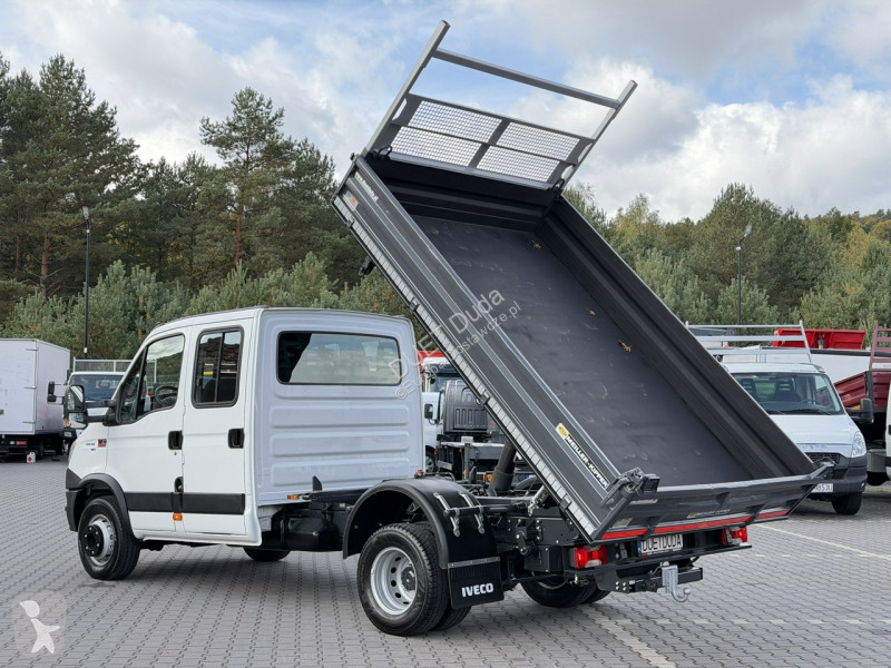 Véhicule utilitaire Iveco 70C18 V H
