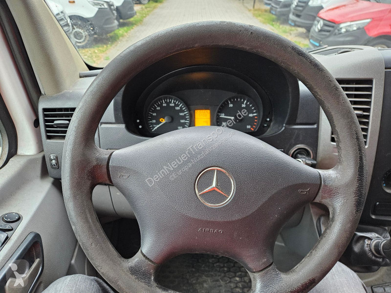 Véhicule utilitaire Mercedes 311 CDI KOFFER TÜV...