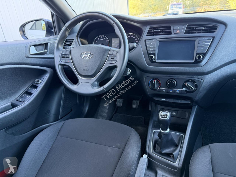 Véhicule utilitaire Hyundai i20 1.2i - 84 II...