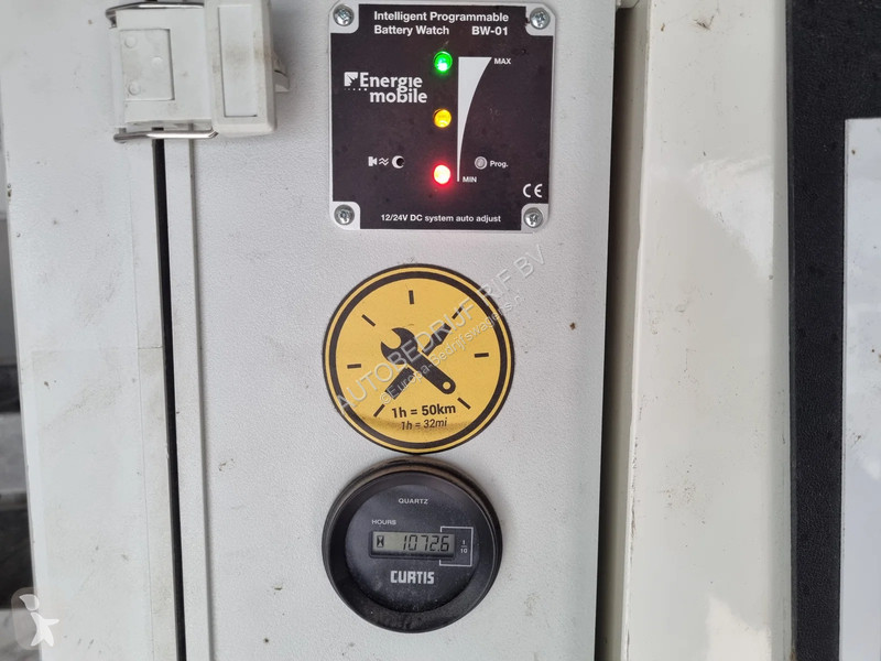 Véhicule utilitaire Renault 2.3 DCI Hoogwerker...