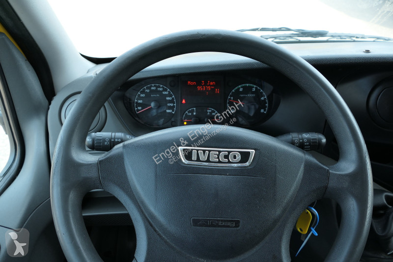 Iveco Daily 35 S11 C30C AUTOMATIK KAMERA Regale...