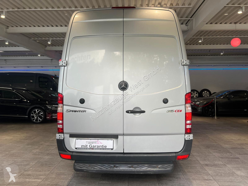 Véhicule utilitaire Mercedes 315 CDI...