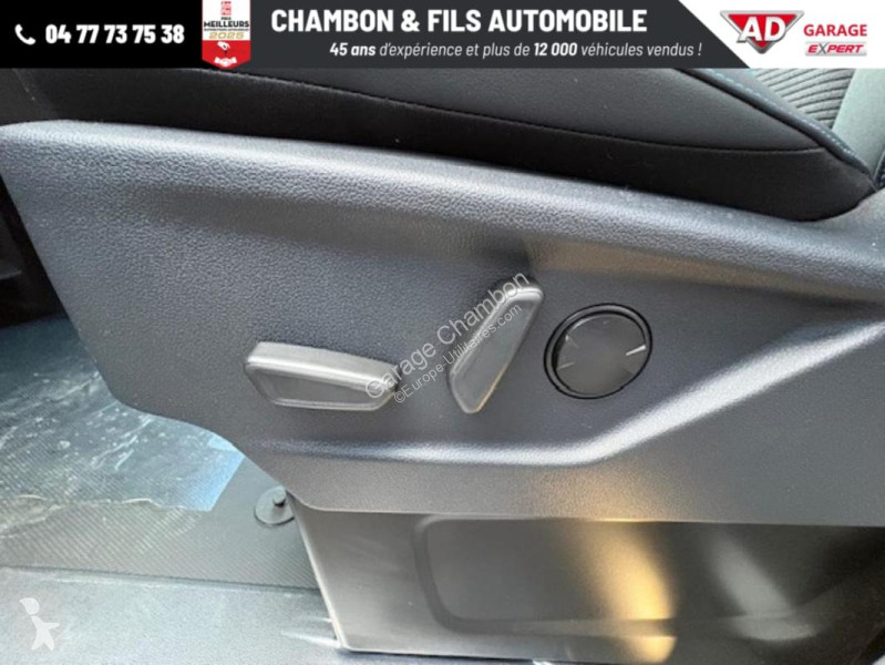 Véhicule utilitaire Ford FOURGON 320 L2H1 2.0...