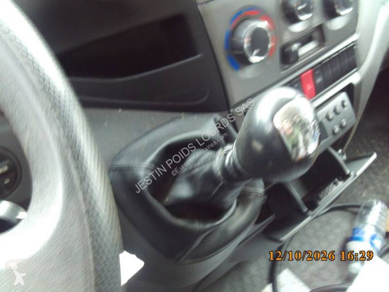 Véhicule utilitaire Iveco 35C15