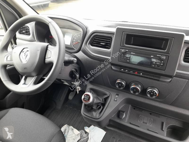 Véhicule utilitaire Renault RJ3500 L4 2.3 DCI...