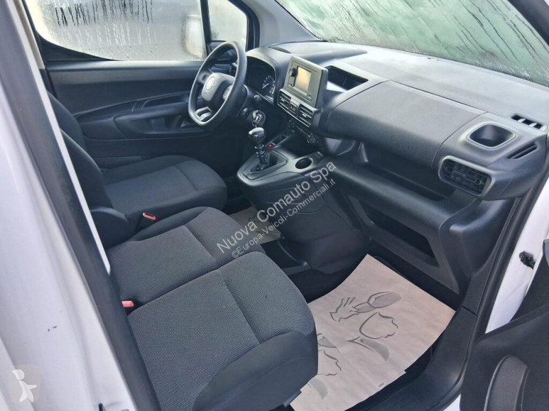 Véhicule utilitaire Fiat III