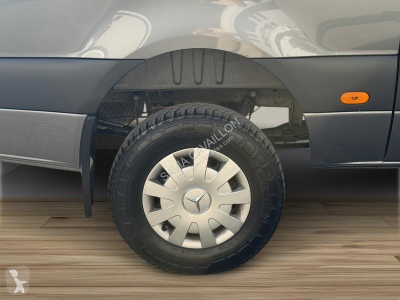 Véhicule utilitaire Mercedes 319 CDI 4X4...