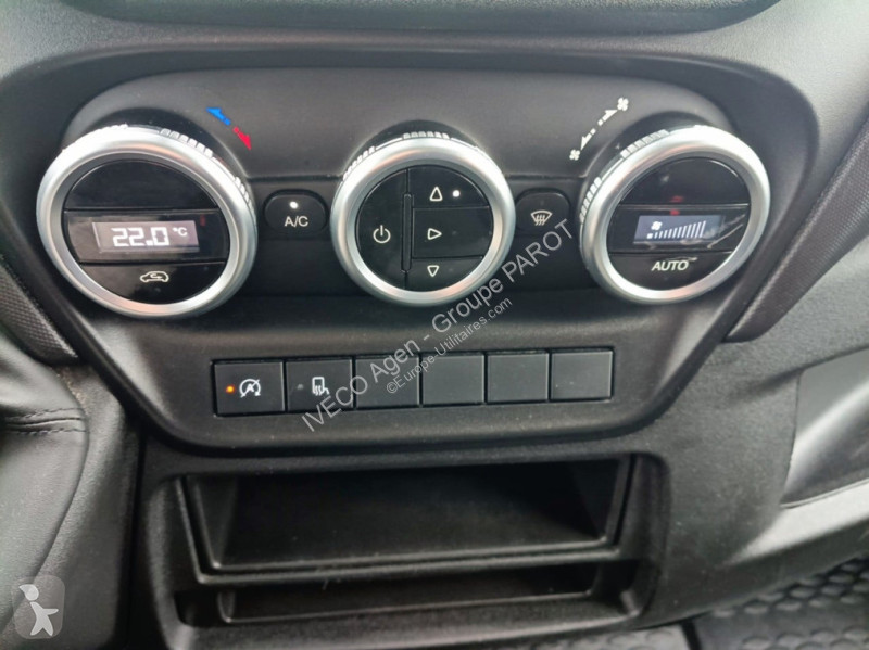 Véhicule utilitaire Iveco 35S16 V16