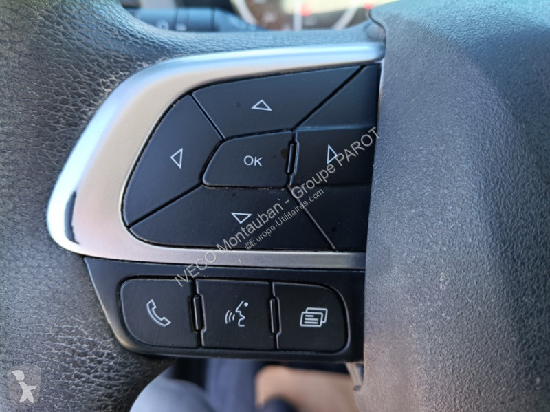 Véhicule utilitaire Iveco 35C14 Empattement...