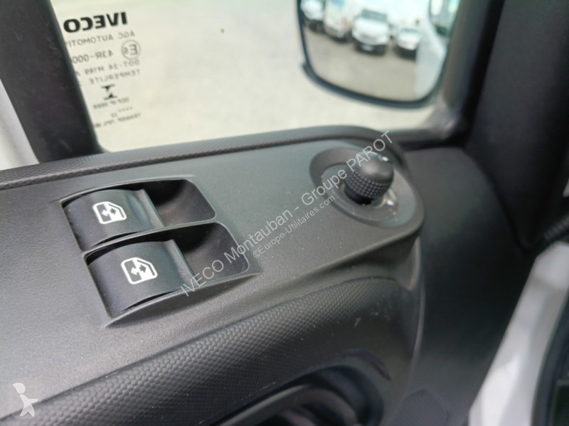 Véhicule utilitaire Iveco 35C16H3.0 D...