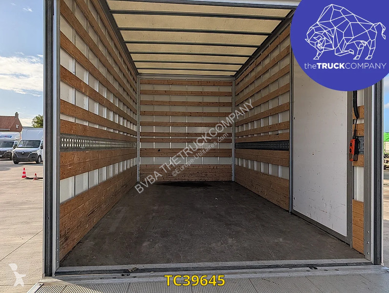 Véhicule utilitaire Renault 2.3 DCI KOFFER MET...