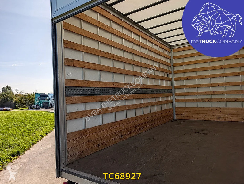 Véhicule utilitaire Renault 2.3 DCI KOFFER MET...