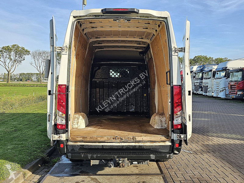 Véhicule utilitaire Iveco 35S13 L2H2 ac...
