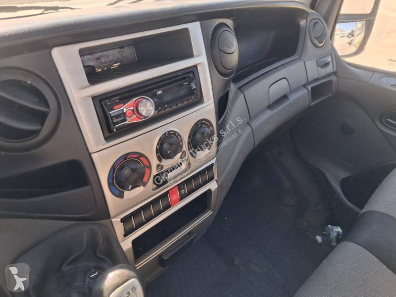 Véhicule utilitaire Iveco 35C12