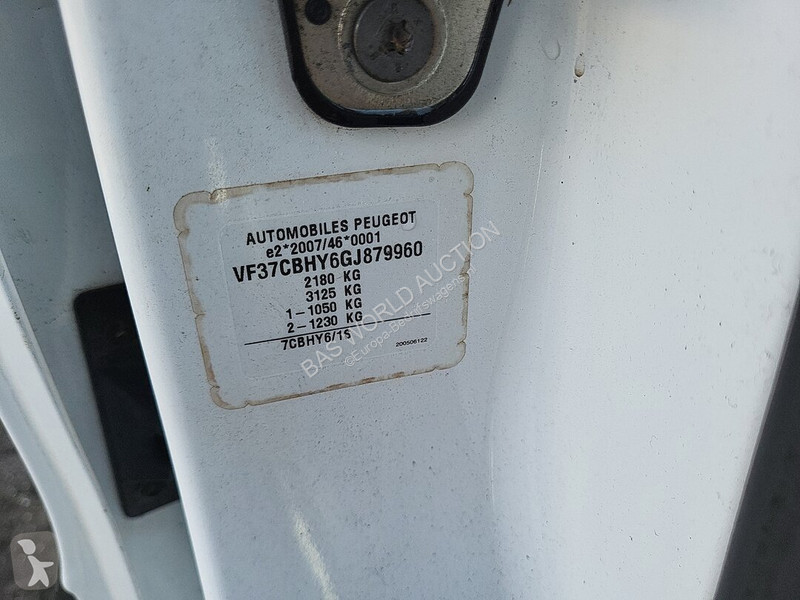 Véhicule utilitaire Peugeot 99pk