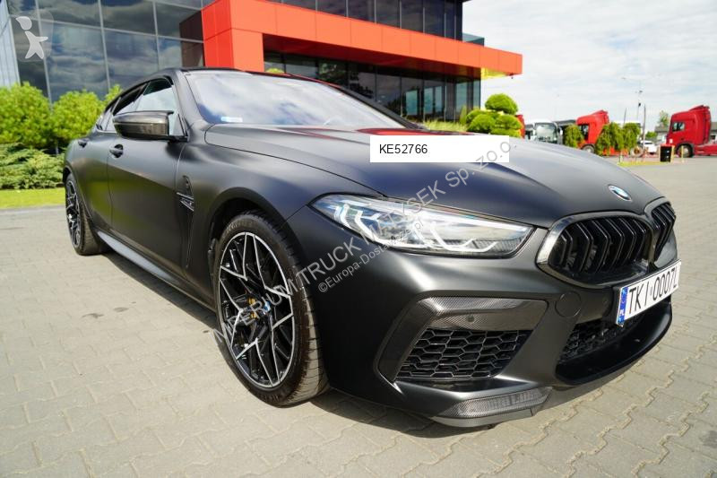 Véhicule utilitaire BMW M8