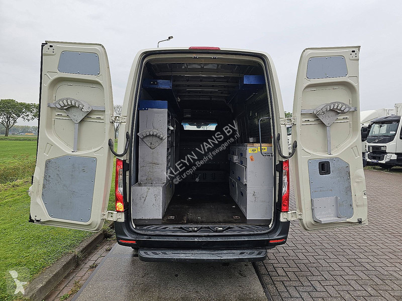 Véhicule utilitaire Mercedes 311 L2H2 ac EURO6...