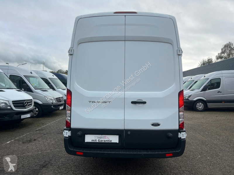 Véhicule utilitaire Ford 350 L4H3...