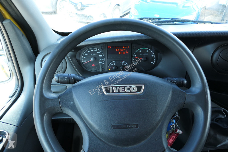 Užitkové vozidlo Iveco Daily 35 S11 C30C...