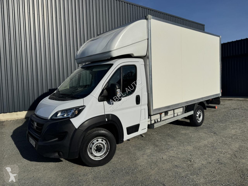 Fiat DUCATO CAISSE 20M3 + HAYON 3T5 MAXI 2.2...