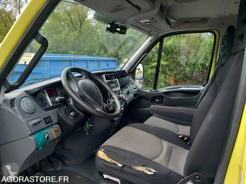 Iveco 65C18 van