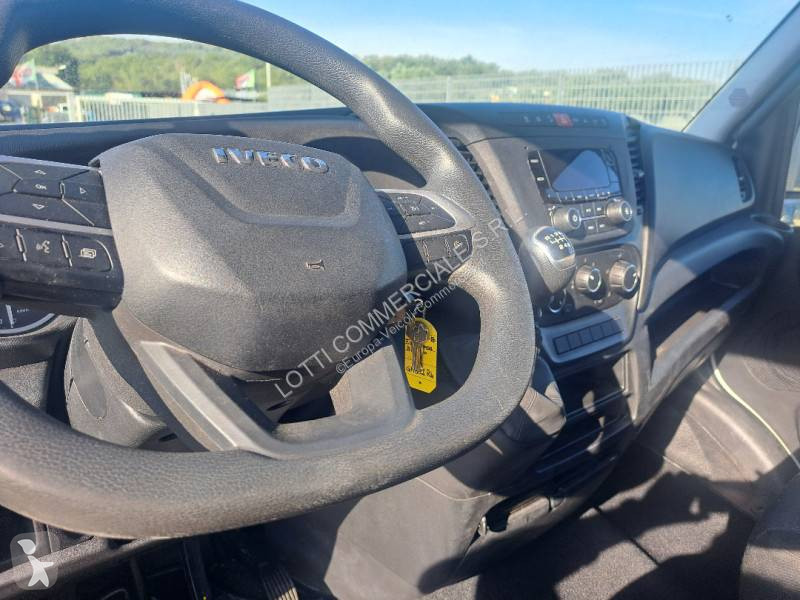 Iveco 35C18 van