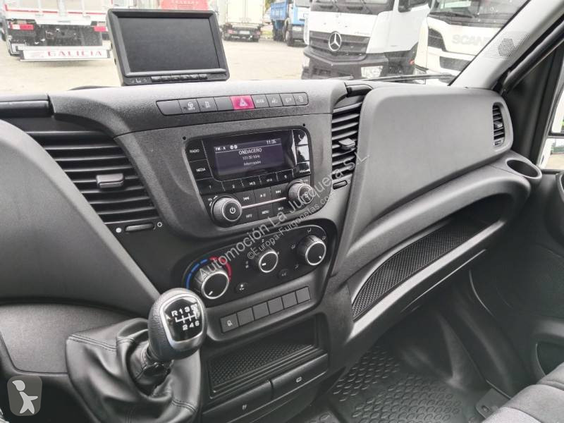 Iveco 35C16 van