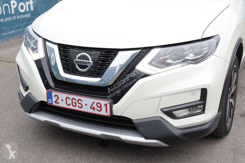 Nissan  van