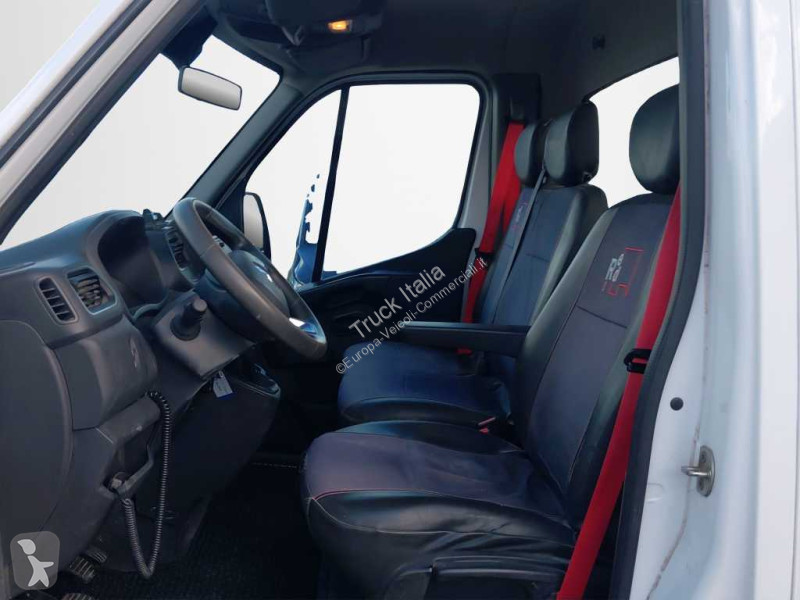 Renault III 35 RWD 2019 - master T35 traz.post....