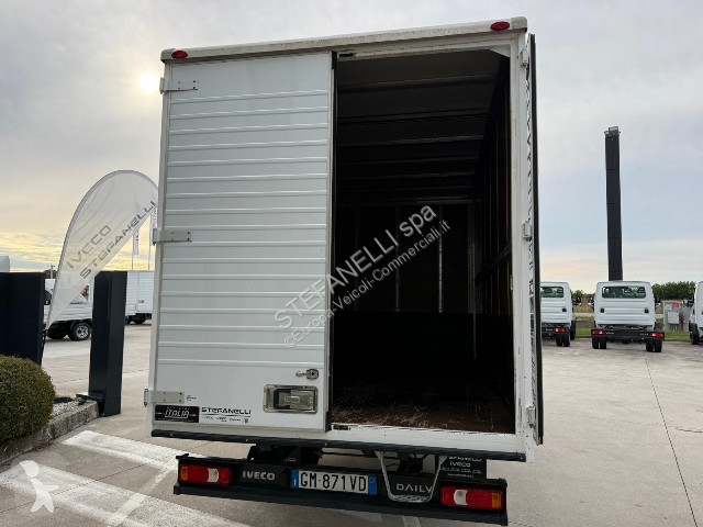 Iveco DAILY 35C14H BOX van