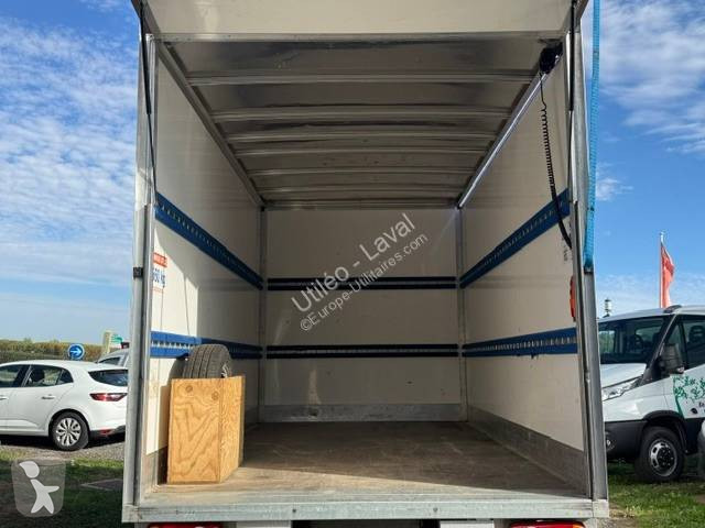 Nissan RJ L4H1 2.3 DCI 165CH ACENTA van