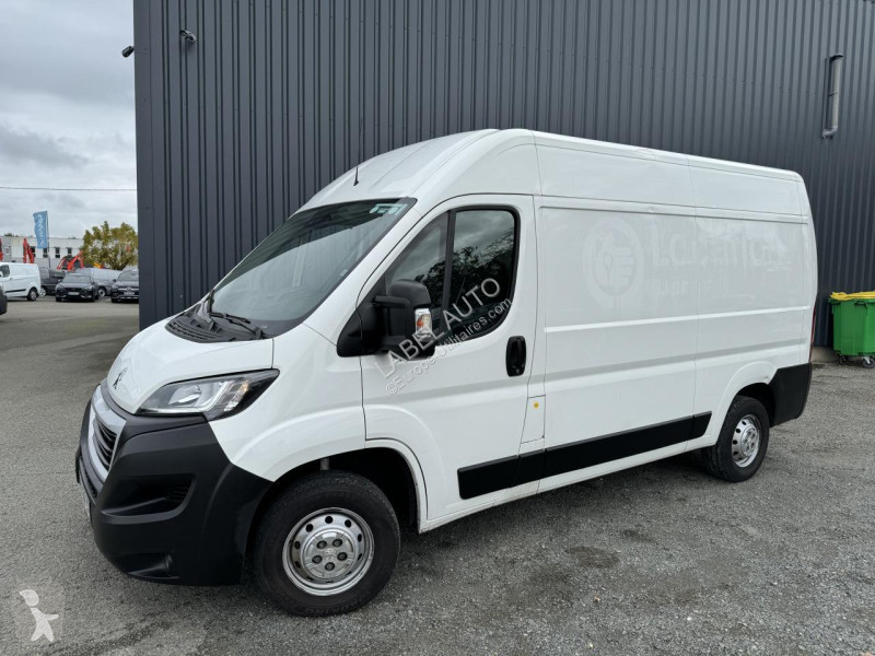 Užitkové vozidlo Peugeot BOXER Pack Asphalt...