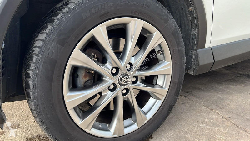 Toyota (HYBRID / AUTOMATIC GEARBOX / BOITE AUTO...