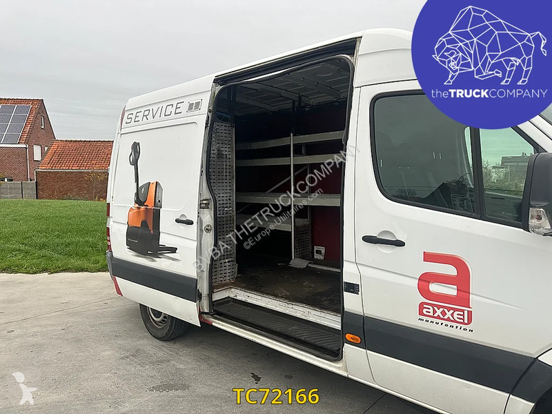 Mercedes 313 37s van