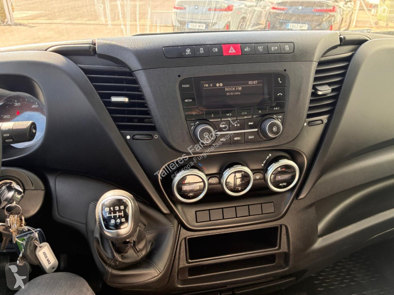Furgoneta Iveco 35C16H 3.0