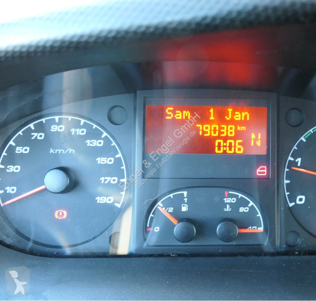 Iveco Daily 35 S11 C30C AUTOMATIK KAMERA Regale...